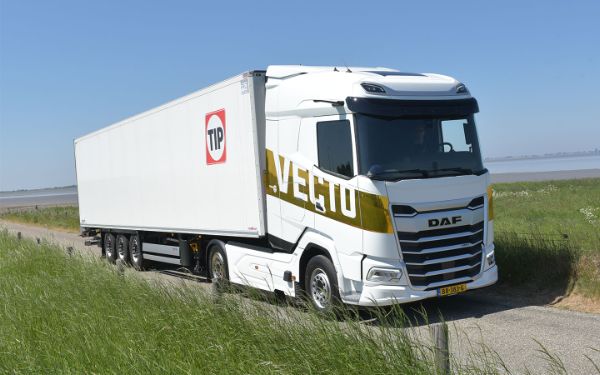 DAF VECTO editie Truckland met trailer